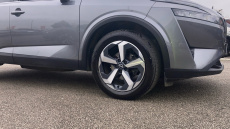 Nissan Qashqai 1.3 DiG-T MH N-Connecta 5dr Petrol Hatchback